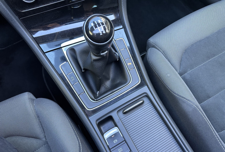 Volkswagen Golf 7 Ph.2 1.5 TSI 150 EVO CARAT 3P * TOIT OUVRANT * REVISION ET CT OK * GARANTIE 6 MOIS Volkswagen Golf 7 Ph.2 1.5 TSI 150 EVO CARAT 3P * TOIT OUVRANT * REVISION ET CT OK * GARANTIE 6 MOIS