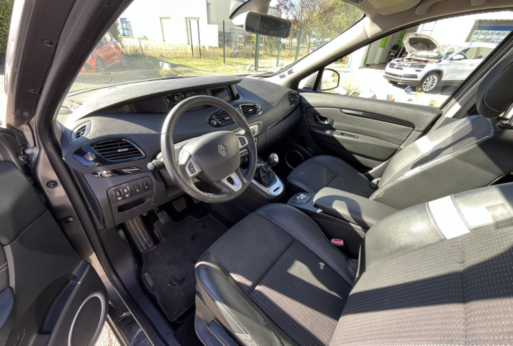 Renault Scénic 1.5 dCi 110ch energy Dynamique eco²