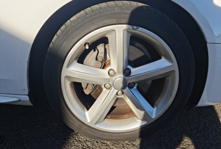 Audi A4 3.0 V6 TDI 240 CH QUATTRO S LINE Audi A4 3.0 V6 TDI 240 CH QUATTRO S LINE