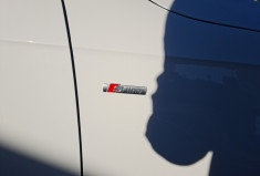 Audi A4 3.0 V6 TDI 240 CH QUATTRO S LINE Audi A4 3.0 V6 TDI 240 CH QUATTRO S LINE