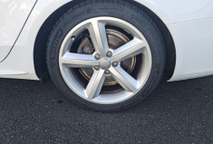 Audi A4 3.0 V6 TDI 240 CH QUATTRO S LINE Audi A4 3.0 V6 TDI 240 CH QUATTRO S LINE