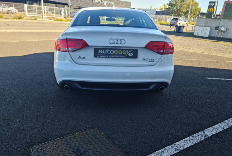 Audi A4 3.0 V6 TDI 240 CH QUATTRO S LINE Audi A4 3.0 V6 TDI 240 CH QUATTRO S LINE