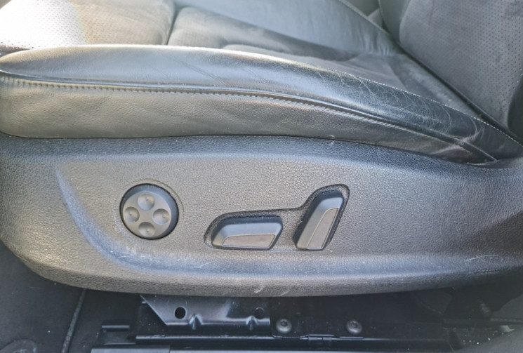 Audi A4 3.0 V6 TDI 240 CH QUATTRO S LINE Audi A4 3.0 V6 TDI 240 CH QUATTRO S LINE