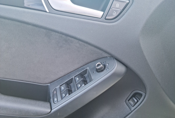 Audi A4 3.0 V6 TDI 240 CH QUATTRO S LINE Audi A4 3.0 V6 TDI 240 CH QUATTRO S LINE