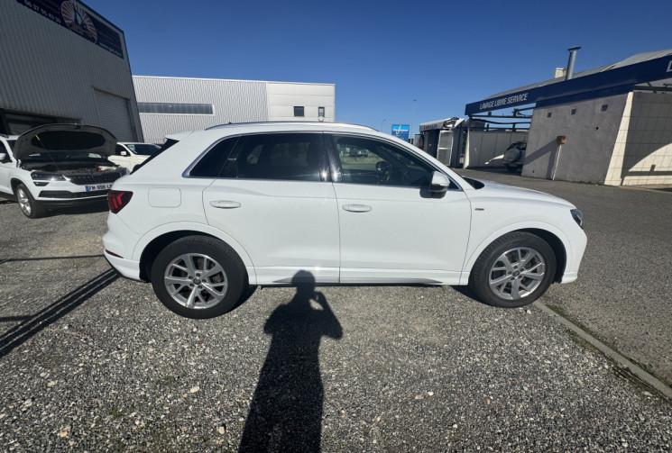 Audi Q3 35 2.0 TDI 150ch S-Line Audi Q3 35 2.0 TDI 150ch S-Line