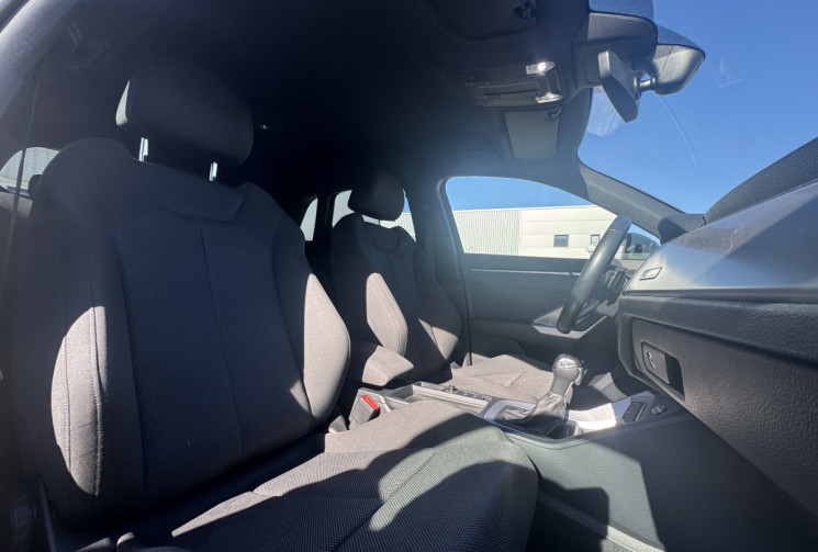 Audi Q3 35 2.0 TDI 150ch S-Line Audi Q3 35 2.0 TDI 150ch S-Line