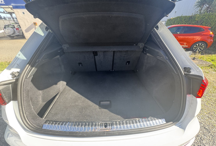 Audi Q3 35 2.0 TDI 150ch S-Line Audi Q3 35 2.0 TDI 150ch S-Line