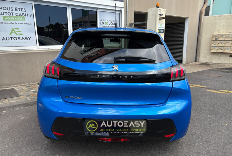 Peugeot 208  II e-208 100kW 136 cv ALLURE Peugeot 208  II e-208 100kW 136 cv ALLURE