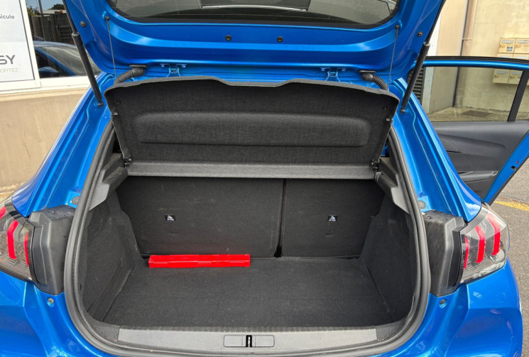 Peugeot 208  II e-208 100kW 136 cv ALLURE Peugeot 208  II e-208 100kW 136 cv ALLURE