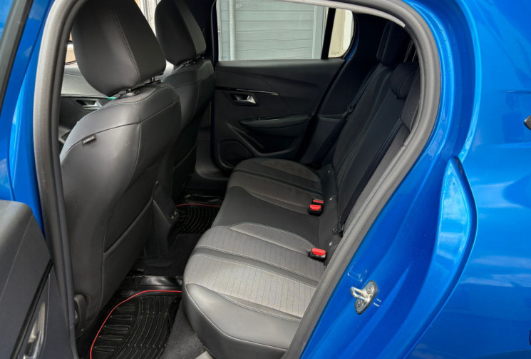 Peugeot 208  II e-208 100kW 136 cv ALLURE Peugeot 208  II e-208 100kW 136 cv ALLURE