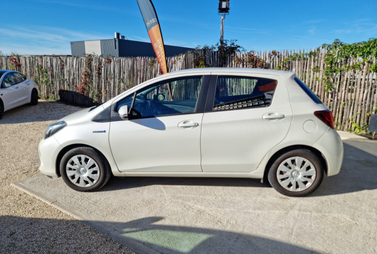 Toyota Yaris HSD 100ch DYNAMIC 5P Toyota Yaris HSD 100ch DYNAMIC 5P