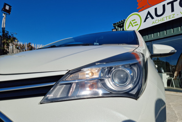 Toyota Yaris 1.5 HYBRIDE DYNAMIC 100H 5P