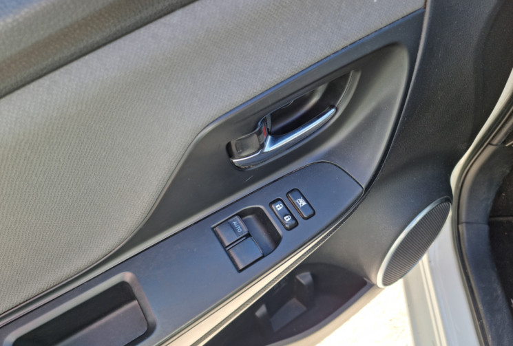 Toyota Yaris HSD 100ch DYNAMIC 5P Toyota Yaris HSD 100ch DYNAMIC 5P