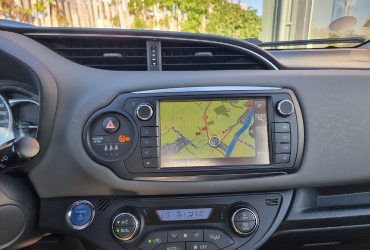 Toyota Yaris 1.5 HYBRIDE DYNAMIC 100H 5P