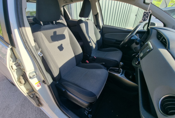 Toyota Yaris 1.5 HYBRIDE DYNAMIC 100H 5P