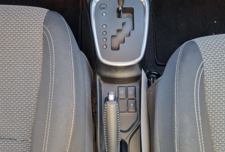 Toyota Yaris 1.5 HYBRIDE DYNAMIC 100H 5P