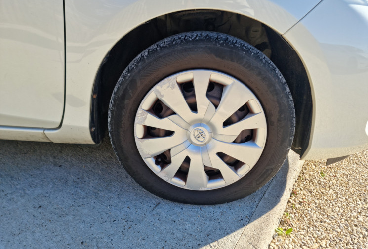 Toyota Yaris 1.5 HYBRIDE DYNAMIC 100H 5P