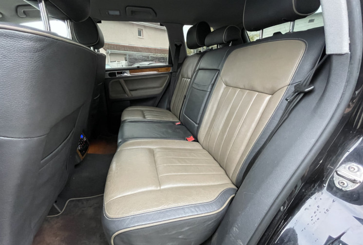 Volkswagen Touareg V10 5.0 / 313 CH / INDIVIDUAL Volkswagen Touareg V10 5.0 / 313 CH / INDIVIDUAL