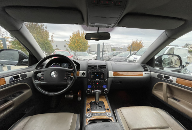 Volkswagen Touareg V10 5.0 / 313 CH / INDIVIDUAL Volkswagen Touareg V10 5.0 / 313 CH / INDIVIDUAL