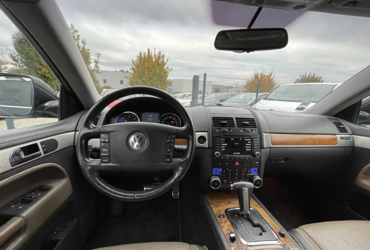 Volkswagen Touareg V10 5.0 / 313 CH / INDIVIDUAL Volkswagen Touareg V10 5.0 / 313 CH / INDIVIDUAL