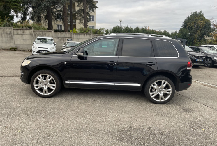 Volkswagen Touareg V10 5.0 / 313 CH / INDIVIDUAL Volkswagen Touareg V10 5.0 / 313 CH / INDIVIDUAL