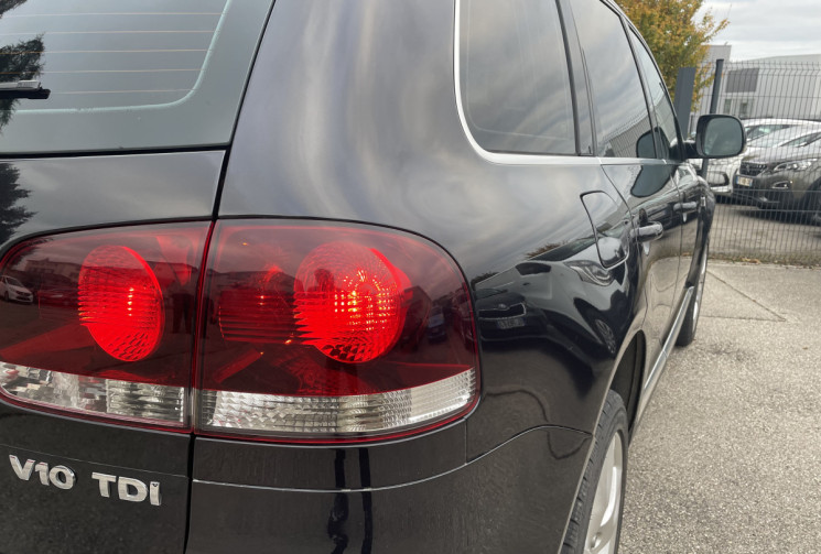 Volkswagen Touareg V10 5.0 / 313 CH / INDIVIDUAL Volkswagen Touareg V10 5.0 / 313 CH / INDIVIDUAL