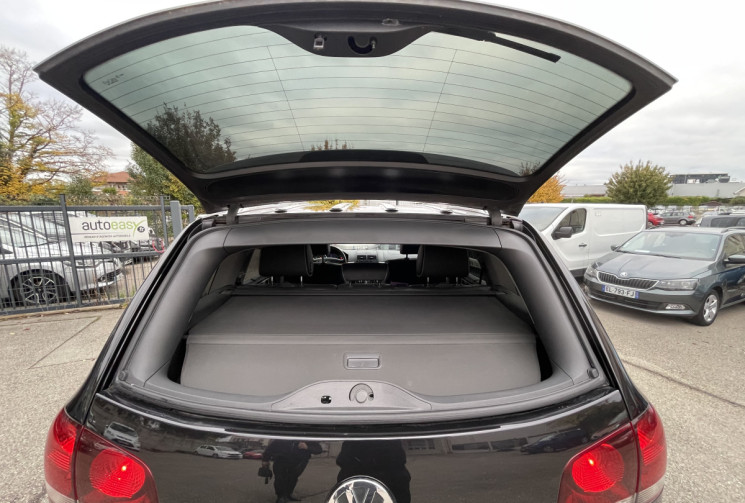 Volkswagen Touareg V10 5.0 / 313 CH / INDIVIDUAL Volkswagen Touareg V10 5.0 / 313 CH / INDIVIDUAL