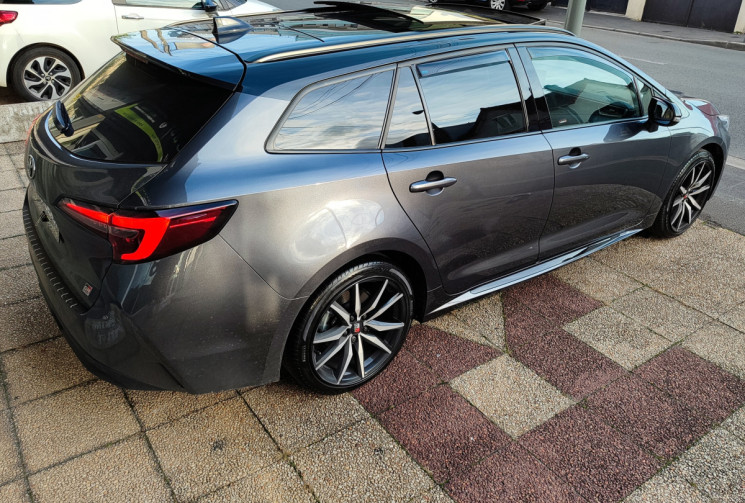 Toyota COROLLA TOURING SPT 196 Ch GR SPORT / TVA RECUPERABLE / GARANTIE CONSTRUCTEUR / FULL OPTIONS  Toyota COROLLA TOURING SPT 196 Ch GR SPORT / TVA RECUPERABLE / GARANTIE CONSTRUCTEUR / FULL OPTIONS