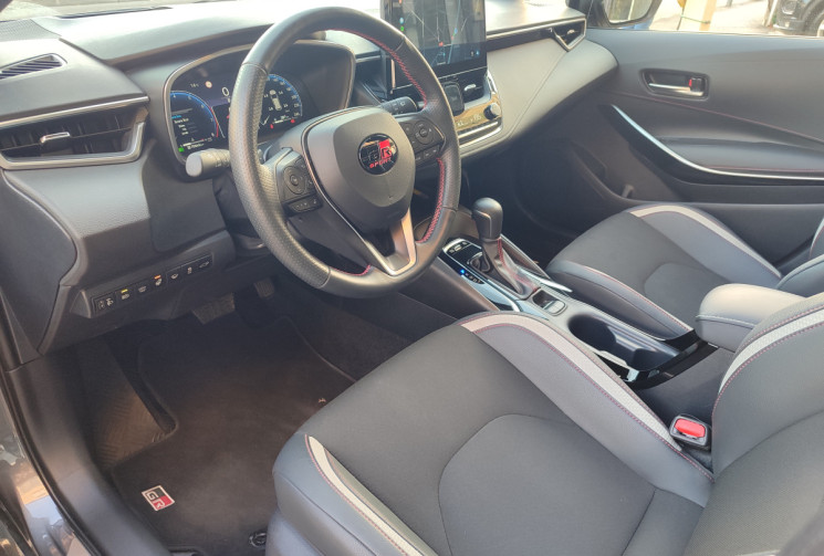 Toyota COROLLA TOURING SPT 196 Ch GR SPORT / TVA RECUPERABLE / GARANTIE CONSTRUCTEUR / FULL OPTIONS  Toyota COROLLA TOURING SPT 196 Ch GR SPORT / TVA RECUPERABLE / GARANTIE CONSTRUCTEUR / FULL OPTIONS