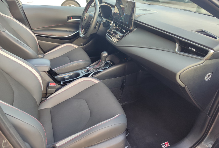 Toyota COROLLA TOURING SPT 196 Ch GR SPORT / TVA RECUPERABLE / GARANTIE CONSTRUCTEUR / FULL OPTIONS  Toyota COROLLA TOURING SPT 196 Ch GR SPORT / TVA RECUPERABLE / GARANTIE CONSTRUCTEUR / FULL OPTIONS