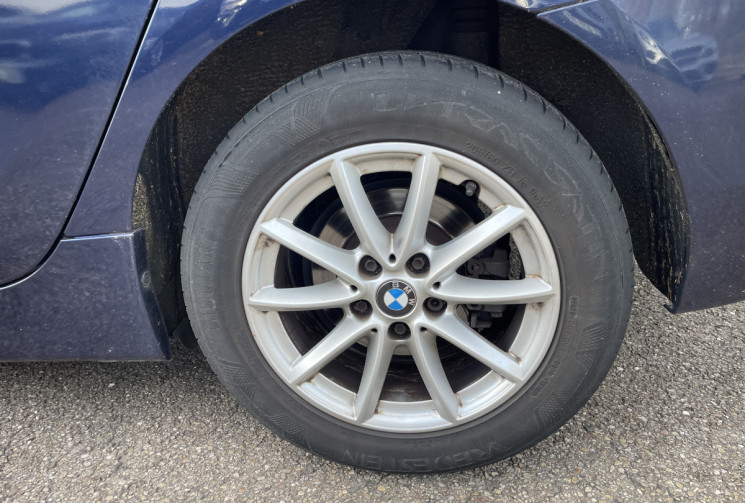 BMW SERIE 2 ACTIVETOURER 218dA 150 ch Luxury / Caméra de recul / Siège Chauffants / Boite Auto  BMW SERIE 2 ACTIVETOURER 218dA 150 ch Luxury / Caméra de recul / Siège Chauffants / Boite Auto