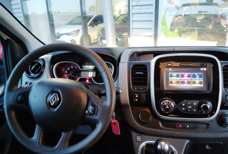 Renault Trafic L1H1 1000 1.6 dCi 120ch Grand Confort Euro6 Renault Trafic L1H1 1000 1.6 dCi 120ch Grand Confort Euro6