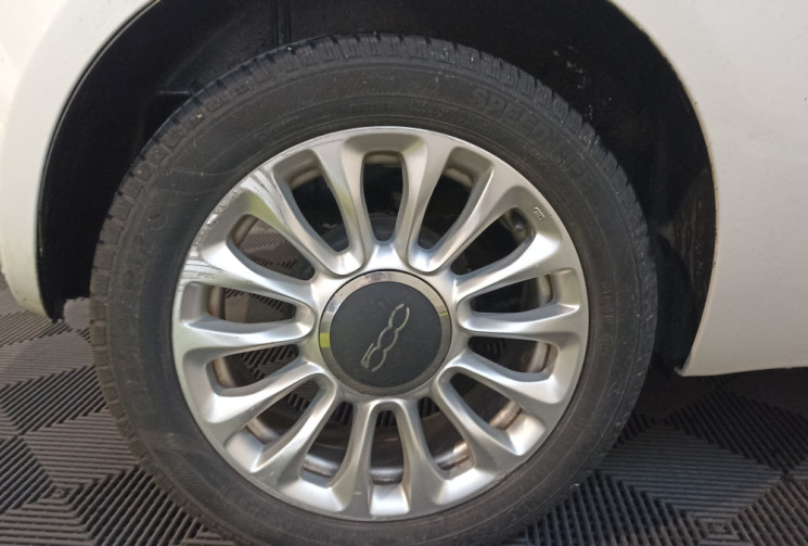 FIAT 500 1.2 8V 69 ch Lounge / Toit ouvrant panoramique / distribution ok FIAT 500 1.2 8V 69 ch Lounge / Toit ouvrant panoramique / distribution ok