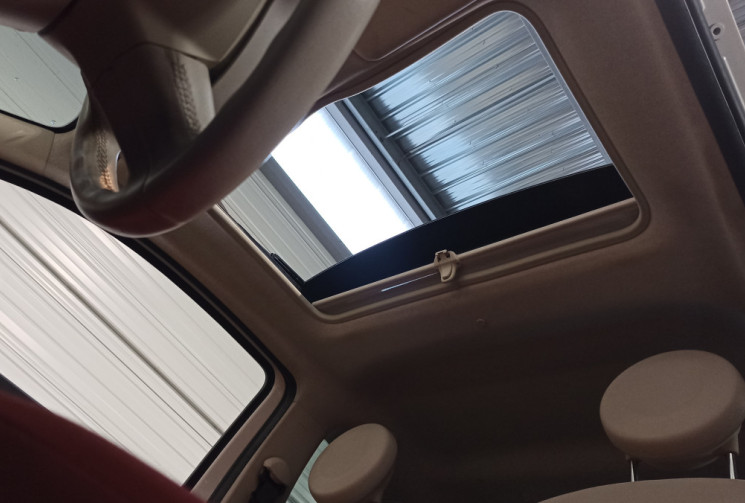 FIAT 500 1.2 8V 69 ch Lounge / Toit ouvrant panoramique / distribution ok FIAT 500 1.2 8V 69 ch Lounge / Toit ouvrant panoramique / distribution ok