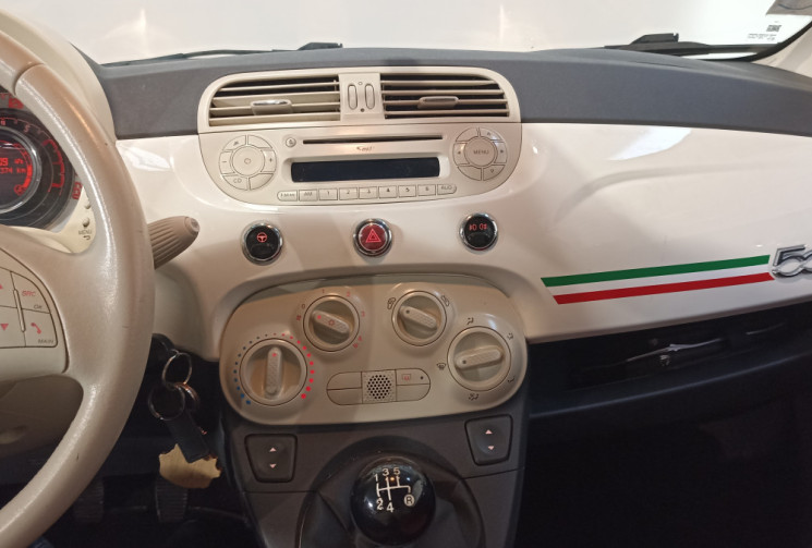 FIAT 500 1.2 8V 69 ch Lounge / Toit ouvrant panoramique / distribution ok FIAT 500 1.2 8V 69 ch Lounge / Toit ouvrant panoramique / distribution ok