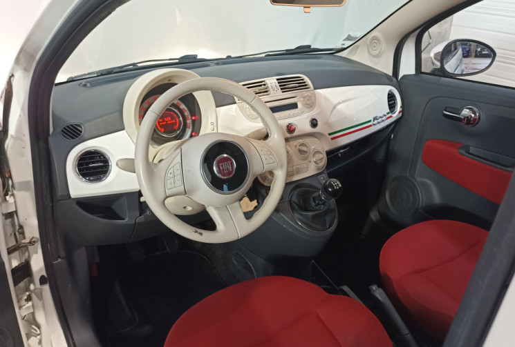 FIAT 500 1.2 8V 69 ch Lounge / Toit ouvrant panoramique / distribution ok FIAT 500 1.2 8V 69 ch Lounge / Toit ouvrant panoramique / distribution ok