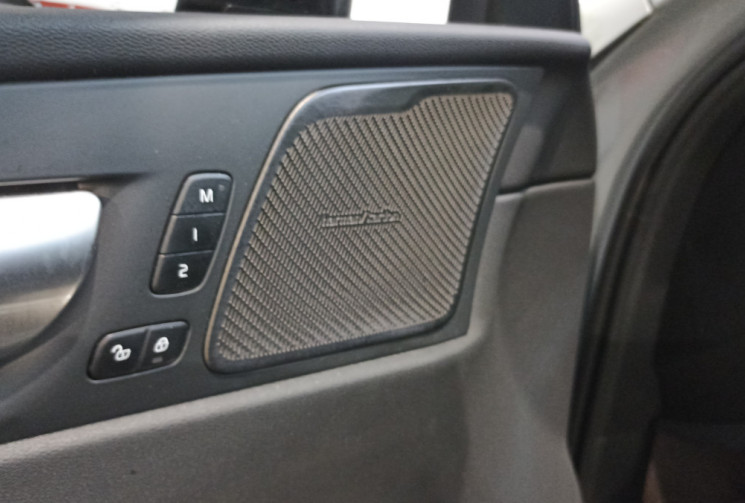 Volvo XC60 B4 197ch Ultimate Style Dark Geartronic Volvo XC60 B4 197ch Ultimate Style Dark Geartronic