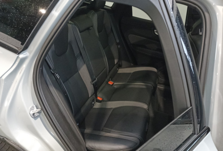 Volvo XC60 B4 197ch Ultimate Style Dark Geartronic Volvo XC60 B4 197ch Ultimate Style Dark Geartronic