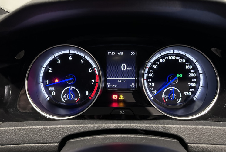 Volkswagen Golf 2.0 TSI 300ch BlueMotion Technology R 4Motion DSG6 5p Volkswagen Golf 2.0 TSI 300ch BlueMotion Technology R 4Motion DSG6 5p