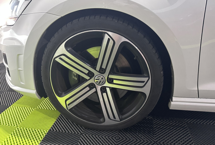 Volkswagen Golf 2.0 TSI 300ch BlueMotion Technology R 4Motion DSG6 5p Volkswagen Golf 2.0 TSI 300ch BlueMotion Technology R 4Motion DSG6 5p