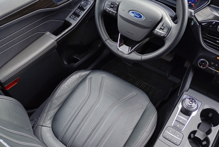 Ford Kuga 2.5 Duratec 190ch FlexiFuel FHEV *Vignale  Ford Kuga 2.5 Duratec 190ch FlexiFuel FHEV *Vignale