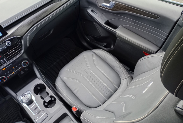 Ford Kuga 2.5 Duratec 190 ch E85 FHEV Vignale + Attelage électrique