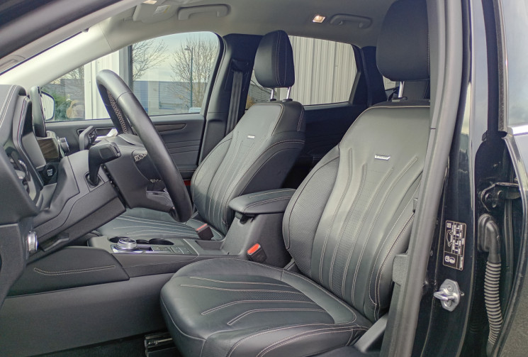 Ford Kuga 2.5 Duratec 190ch FlexiFuel FHEV *Vignale  Ford Kuga 2.5 Duratec 190ch FlexiFuel FHEV *Vignale