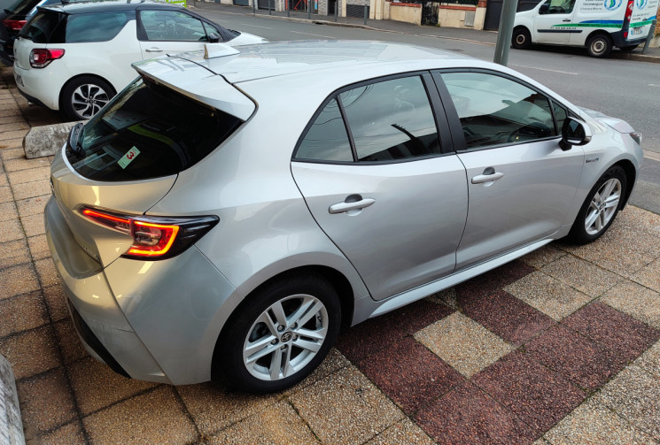 Toyota Corolla 1.8 VVT-i 122 DYNAMIC 