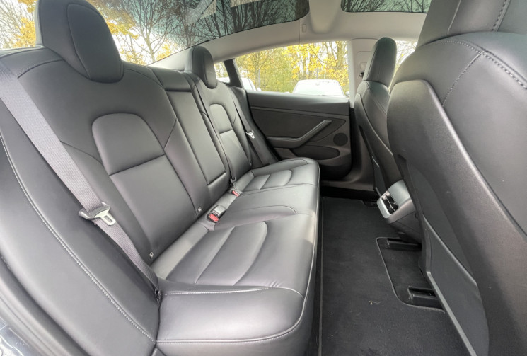 Tesla Model 3 Standard RWD Plus MY22 / Caméra 360° / Siège électrique, chauffants / 1er Main  Tesla Model 3 Standard RWD Plus MY22 / Caméra 360° / Siège électrique, chauffants / 1er Main