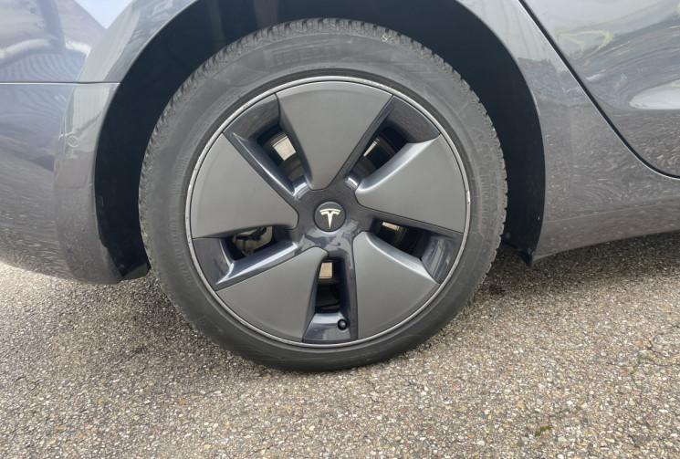 Tesla Model 3 Standard RWD Plus MY22 / Caméra 360° / Siège électrique, chauffants / 1er Main  Tesla Model 3 Standard RWD Plus MY22 / Caméra 360° / Siège électrique, chauffants / 1er Main