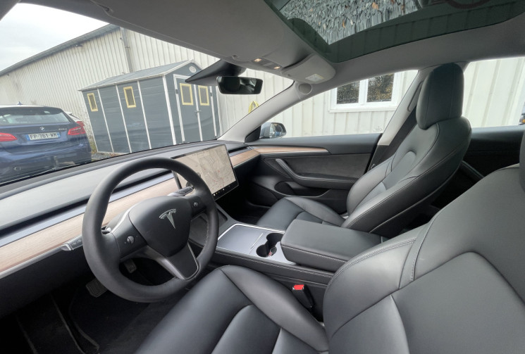 Tesla Model 3 Standard RWD Plus MY22 / Caméra 360° / Siège électrique, chauffants / 1er Main  Tesla Model 3 Standard RWD Plus MY22 / Caméra 360° / Siège électrique, chauffants / 1er Main