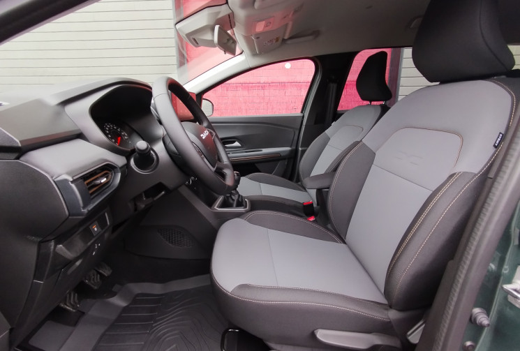 Dacia Jogger 1.0 TCe 110 GSR2 Extreme + 7 Places BVM6 *NEUF 2025* Dacia Jogger 1.0 TCe 110 GSR2 Extreme + 7 Places BVM6 *NEUF 2025*