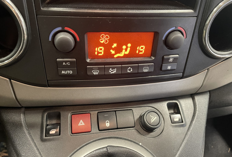 Peugeot PARTNER TEPEE 1.6 HDi 16V FAP 110 cv Peugeot PARTNER TEPEE 1.6 HDi 16V FAP 110 cv