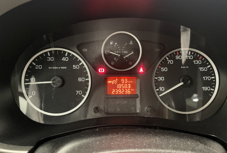 Peugeot PARTNER TEPEE 1.6 HDi 16V FAP 110 cv Peugeot PARTNER TEPEE 1.6 HDi 16V FAP 110 cv